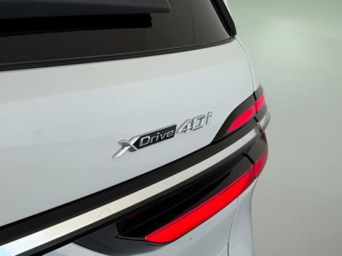 Used 2026 BMW X7 xDrive40i image 9