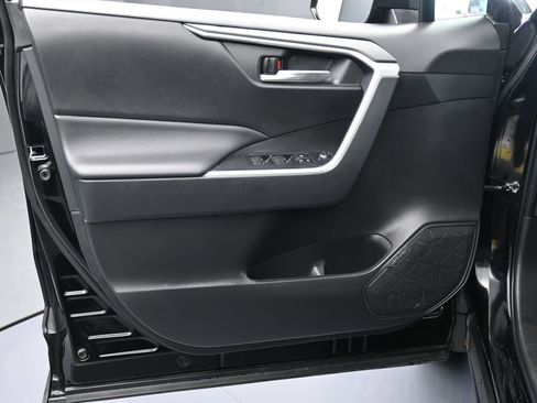 Used 2024 Toyota RAV4 XLE image 27