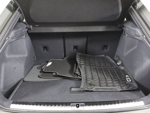 Certified 2025 Audi Q3 2.0T Premium Plus w/ Premium Plus Package image 16