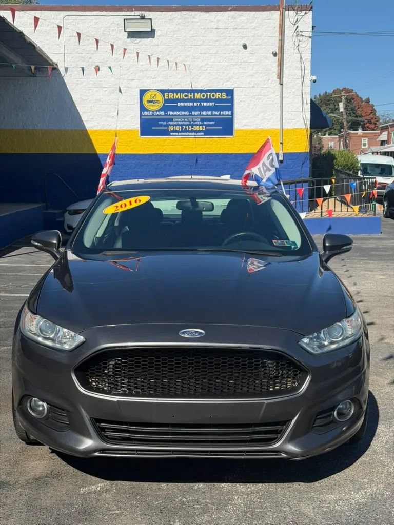 Used 2016 Ford Fusion SE w/ Equipment Group 202A AWD/4WD image 3