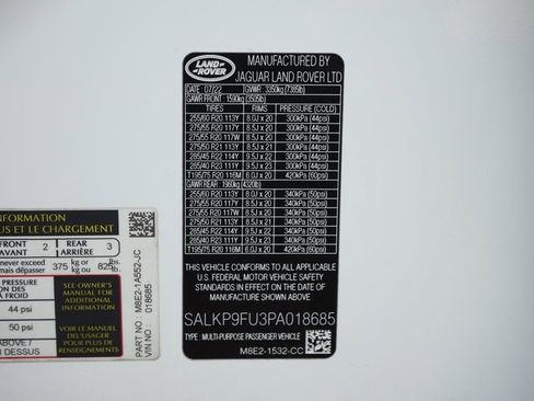 Used 2023 Land Rover Range Rover SE image 28