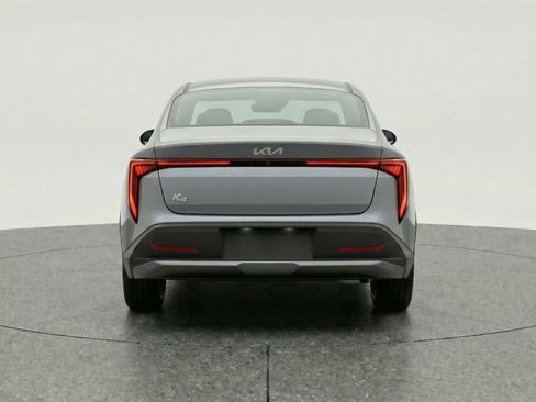 Used 2025 Kia K4 LXS image 7