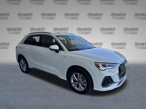 Used 2025 Audi Q3 2.0T Premium AWD/4WD image 2