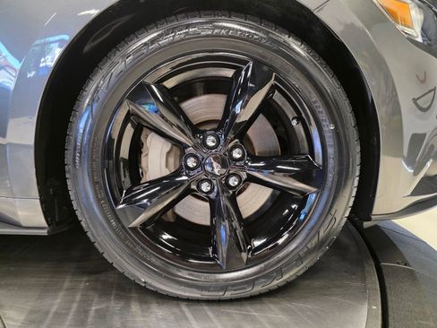 Used 2016 Ford Mustang GT RWD image 25
