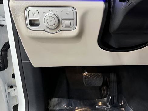 Certified 2025 Mercedes-Benz GLE 450 4MATIC image 32