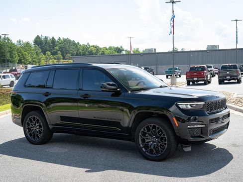 Used 2024 Jeep Grand Cherokee L Summit AWD/4WD image 12