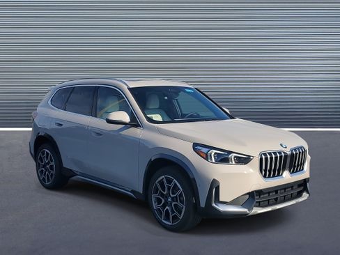 New 2026 BMW X1 xDrive28i w/ Convenience Package image 2