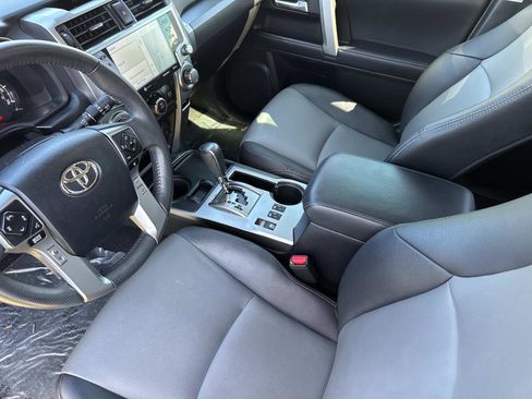 Used 2022 Toyota 4Runner SR5 Premium image 19