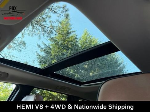Used 2012 Jeep Grand Cherokee Overland AWD/4WD image 26