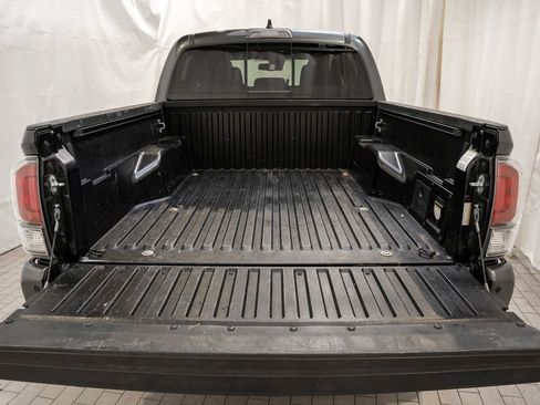 Certified 2023 Toyota Tacoma TRD Off-Road image 6