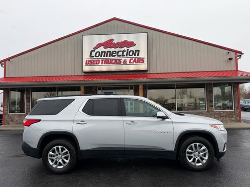 Used 2020 Chevrolet Traverse LT image 3