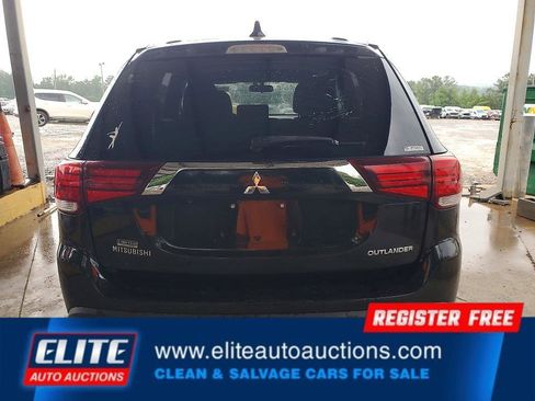 Used 2018 Mitsubishi Outlander LE AWD/4WD image 11