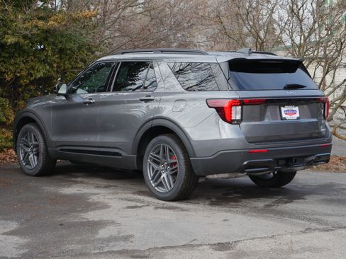 New 2026 Ford Explorer ST-Line w/ ST-Line Street Pack image 22