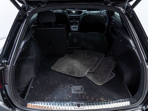 Used 2023 Audi Q3 2.0T Premium w/ Black Optic Sport Package image 27