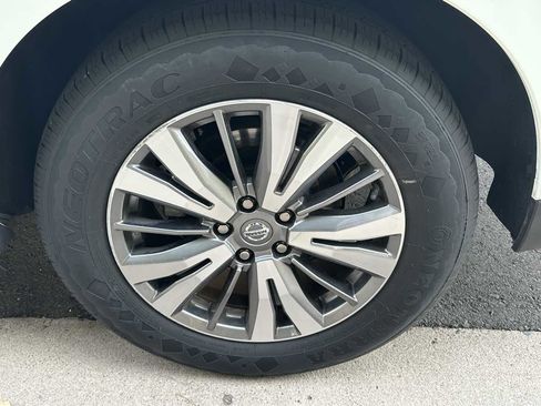 Used 2020 Nissan Pathfinder SL image 60