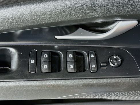 Used 2024 Hyundai Elantra SEL w/ Convenience Package FWD image 24