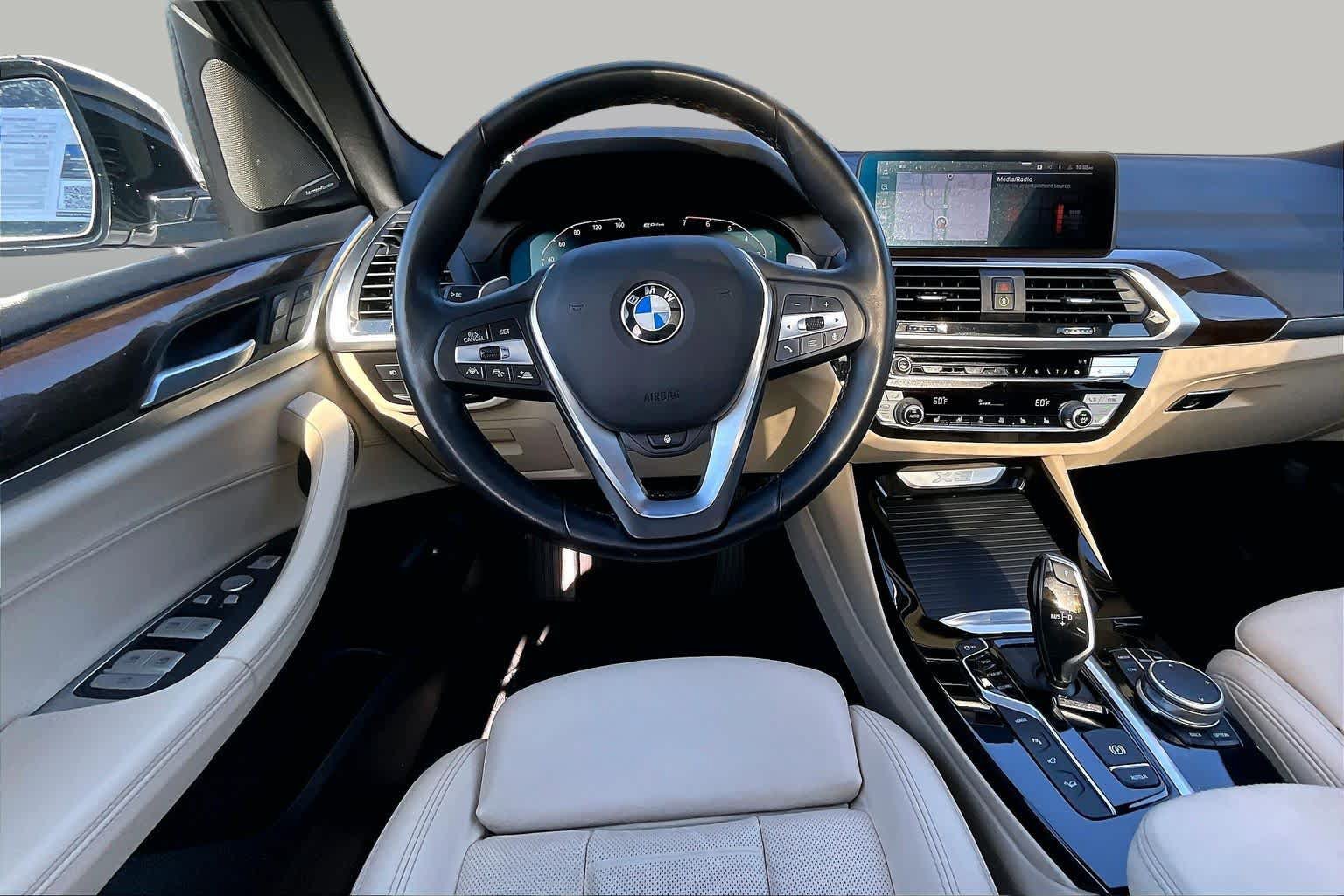 Used 2021 BMW X3 xDrive30e w/ Executive Package AWD/4WD image 6