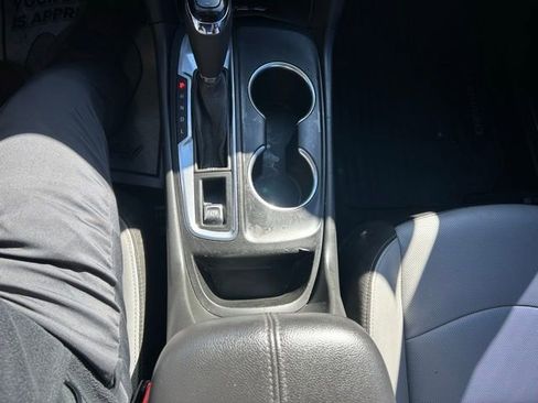 Used 2020 Chevrolet Equinox Premier image 16