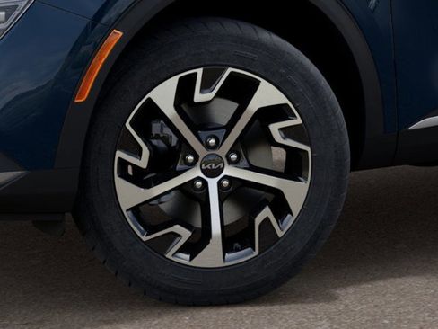 New 2025 Kia Sportage EX image 9