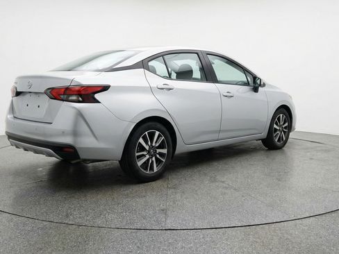 Used 2025 Nissan Versa SV FWD image 9