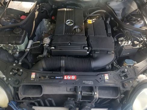 Used 2005 Mercedes-Benz C 230 Sedan image 36