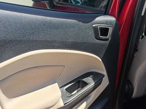 Used 2021 Ford EcoSport SE image 12