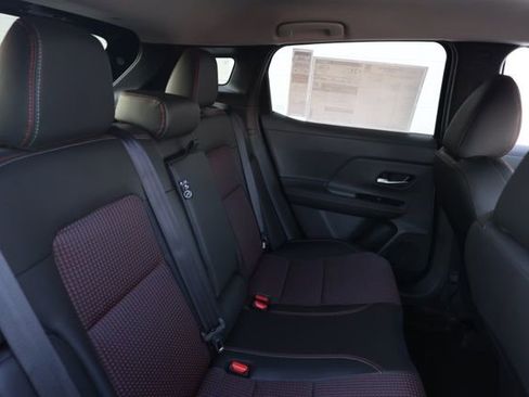 New 2025 Nissan Kicks SR image 18