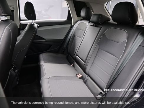 Used 2023 Volkswagen Taos SE w/ Panoramic Sunroof Package image 28