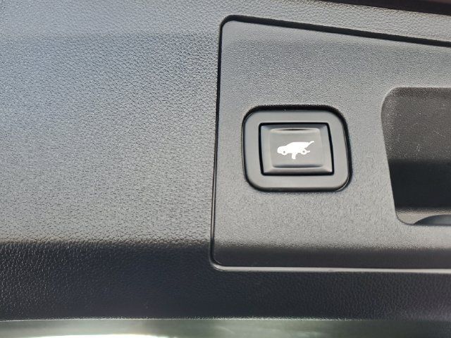 Certified 2020 Cadillac XT4 Premium Luxury w/ Enhanced Visibility Package AWD/4WD image 26