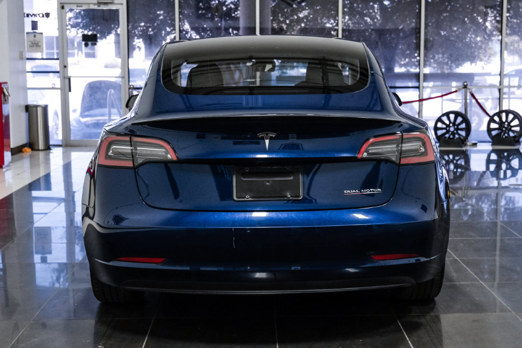 Used 2023 Tesla Model 3 Performance AWD/4WD image 10