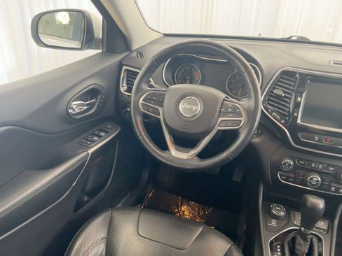 Used 2019 Jeep Cherokee Limited w/ Trailer Tow Group image 27