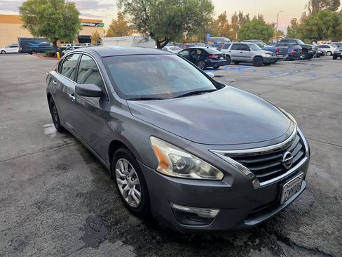 Used 2014 Nissan Altima 2.5 S FWD image 4