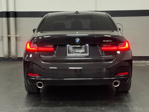 Used 2025 BMW 330i Sedan w/ Convenience Package RWD image 12