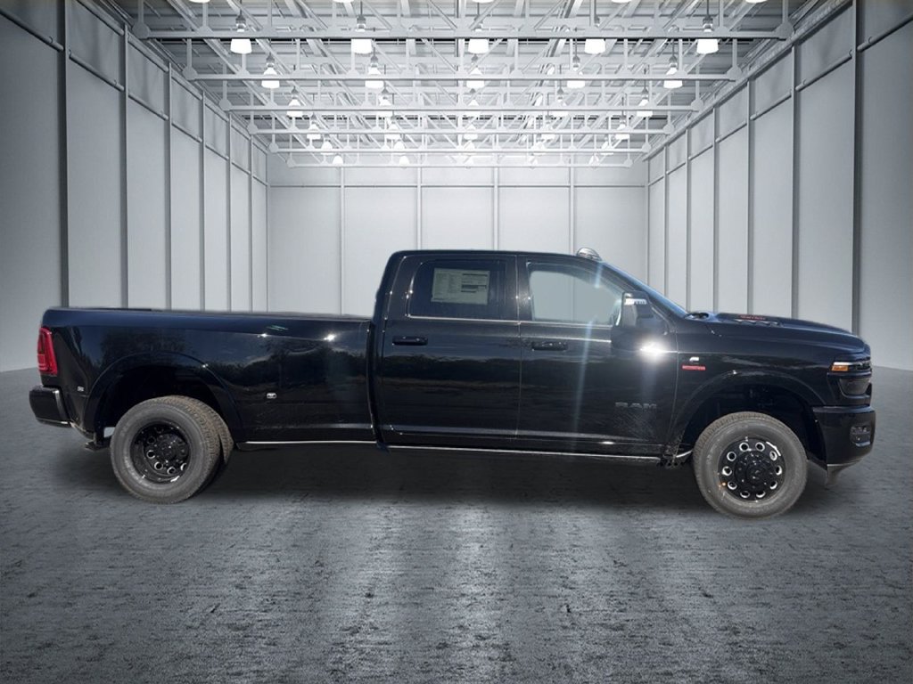 New 2027 RAM 3500 Limited AWD/4WD image 2