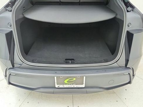 Used 2026 Tesla Model Y 2WD image 14