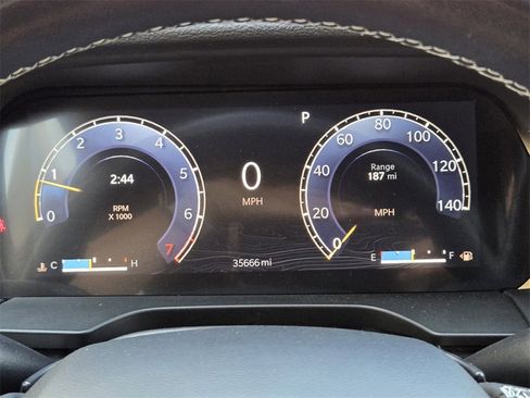 Used 2022 Jeep Grand Cherokee L Laredo image 15