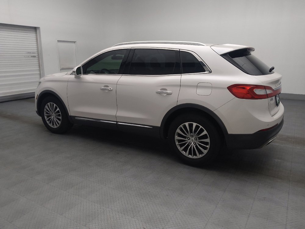 Used 2017 Lincoln MKX Select w/ Select Plus Package FWD image 3