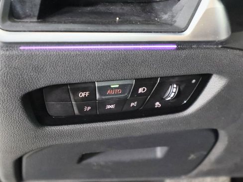 Used 2021 BMW 330i Sedan w/ Convenience Package image 23