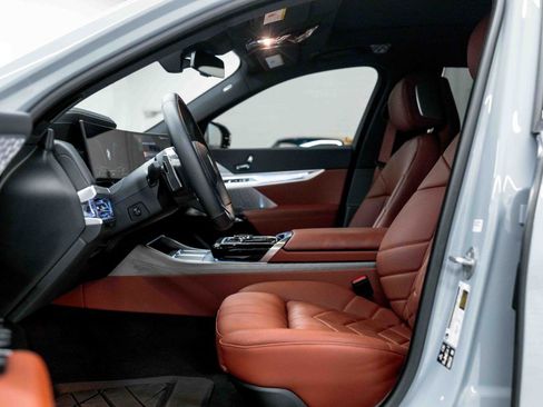 Used 2024 BMW 760i xDrive w/ Executive Package image 46