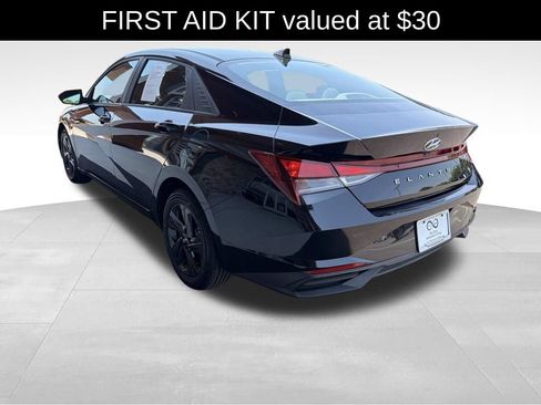 Used 2023 Hyundai Elantra SEL FWD image 5