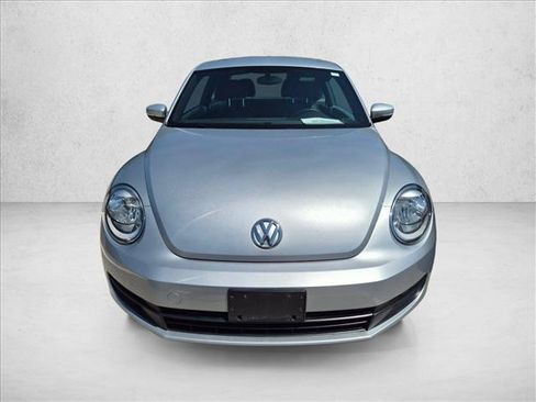 Used 2012 Volkswagen Beetle 2.5 FWD image 2
