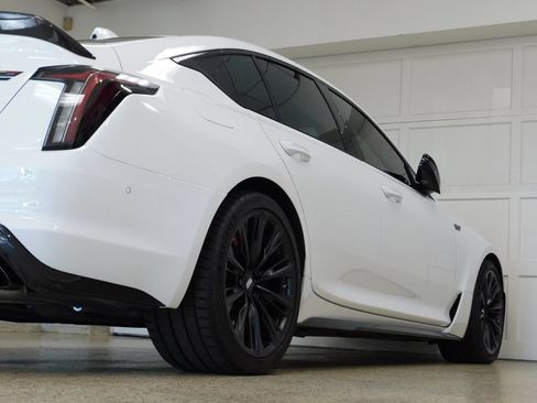 Used 2024 Cadillac CT5 V Blackwing w/ Carbon Fibre Package 2 RWD image 90