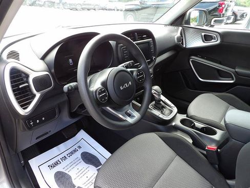 Used 2023 Kia Soul LX FWD image 14