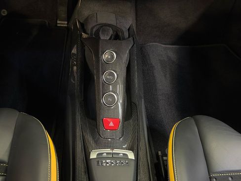 Used 2018 Ferrari 488 GTB RWD image 30