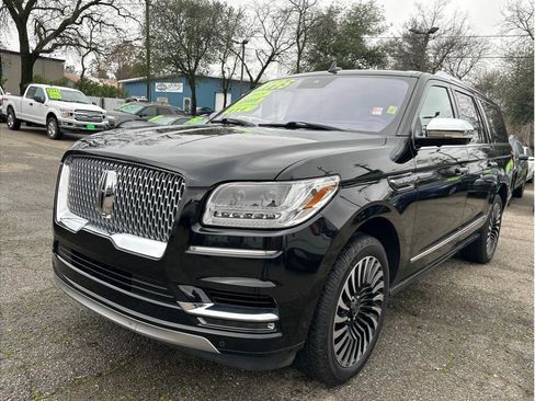 Used 2018 Lincoln Navigator L Black Label w/ Cargo Package image 3