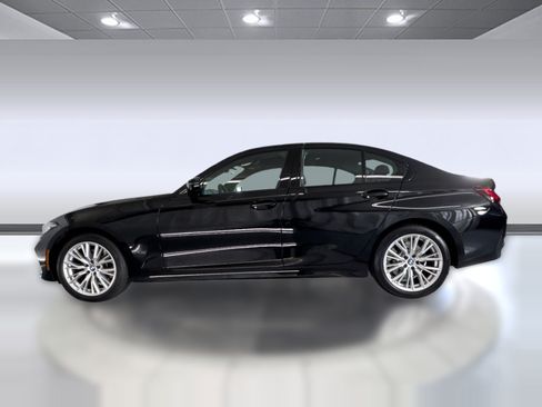 Used 2023 BMW 330i Sedan w/ Convenience Package RWD image 2