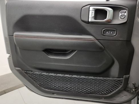 Used 2022 Jeep Gladiator Rubicon w/ Cold Weather Group image 11