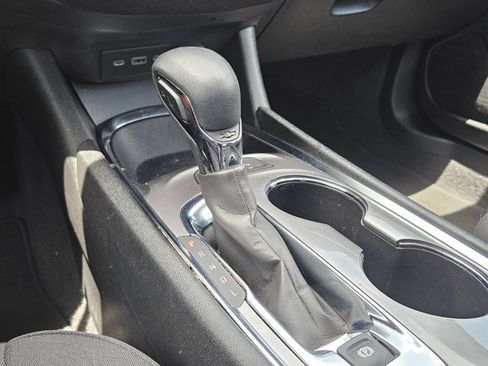 Used 2024 Chevrolet Malibu LT FWD image 12