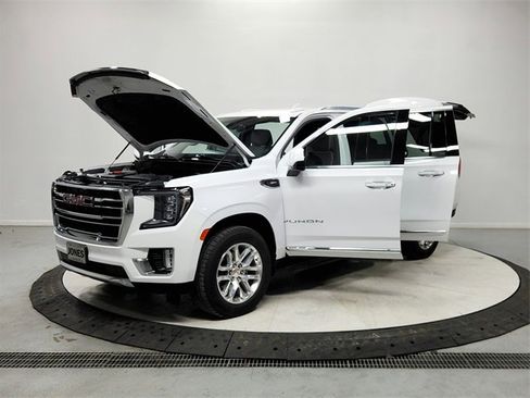 Used 2022 GMC Yukon XL SLT image 11