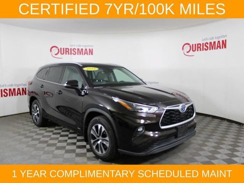 Used 2022 Toyota Highlander XLE AWD/4WD image 12